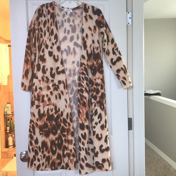 LuLaRoe Sweaters - 🦄Hard to find Animal Print Small LuLaRoe Sarah!🦄